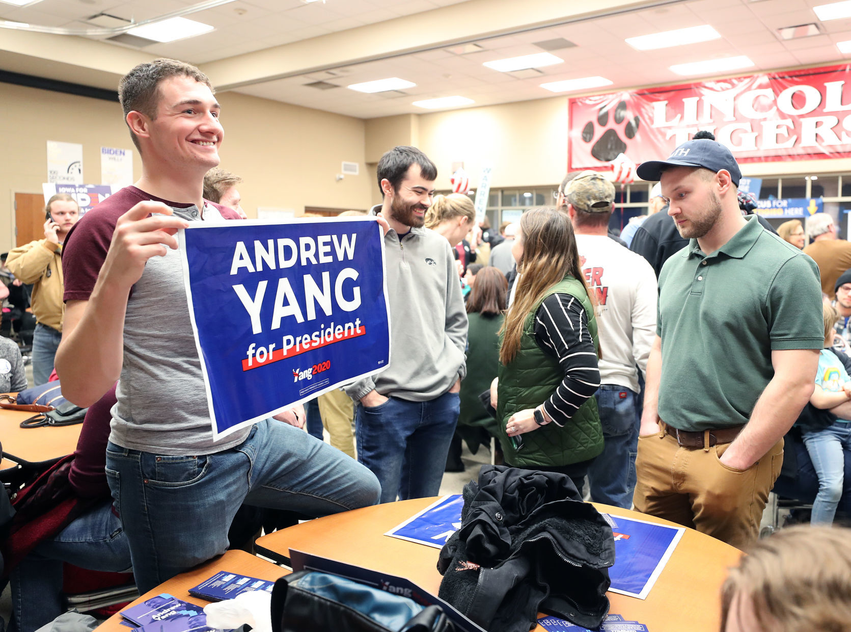 020320bp-caucus-03